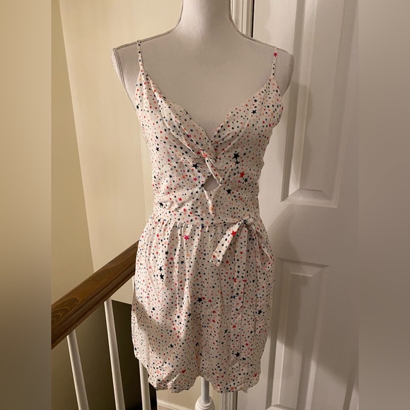 🎯CLEARANCE LAST CHANCE Loft Star Front Twist Short Romper NWT!! - Picture 7 of 10